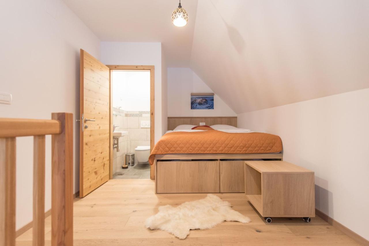 Guesthouse Lajnar Zgornja Sorica Εξωτερικό φωτογραφία