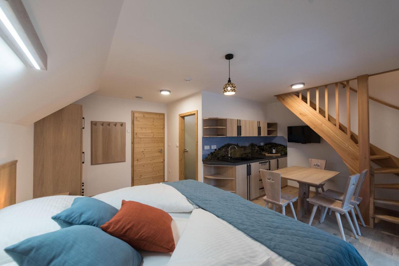 Guesthouse Lajnar Zgornja Sorica Εξωτερικό φωτογραφία